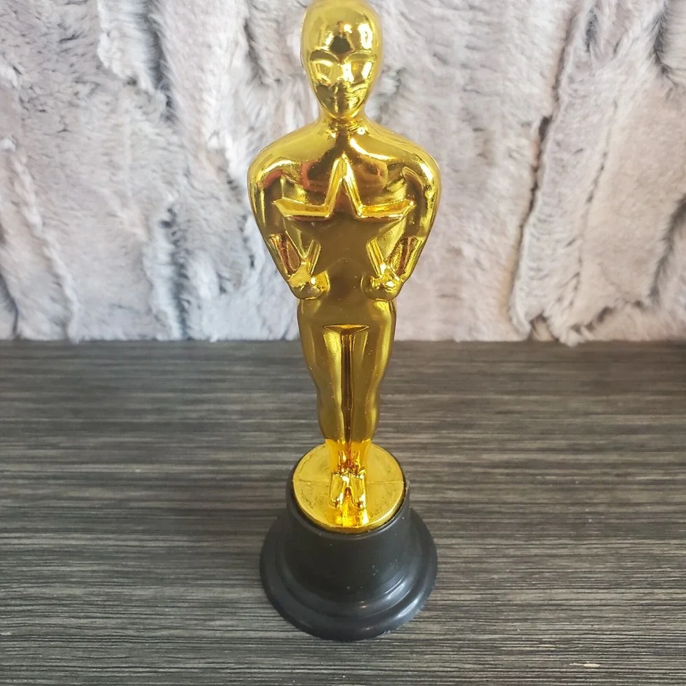 Novelty Plastic Movie Award Gold Prize Statue 6